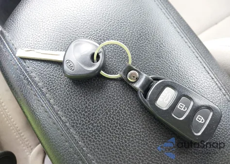 2013 Kia Optima Lx from USA, damaged, VIN 5XXGM4A73DG203703